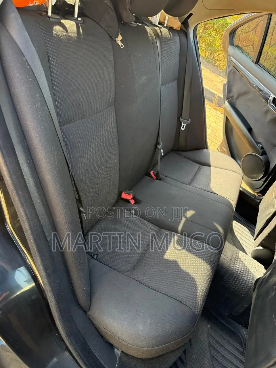 Mercedes-Benz C200 2010 Black