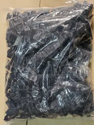 W Insulators 100 Pieces – Electric Fence Insulators