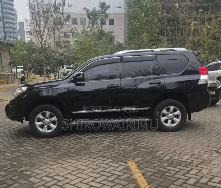 Toyota Land Cruiser Prado 2012