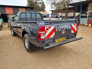 Toyota Hilux 2014 Gray