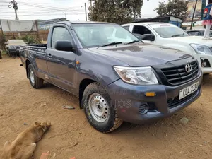 Toyota Hilux 2014 Gray