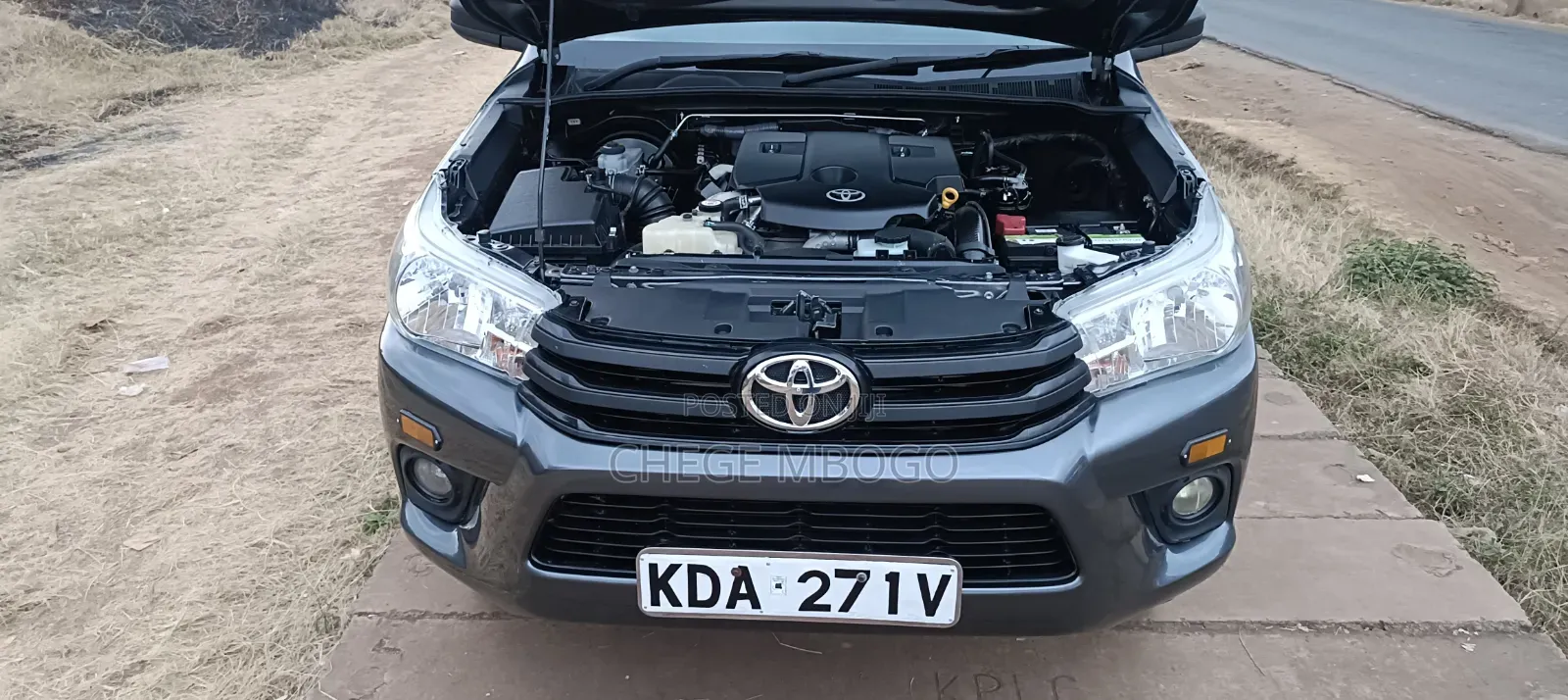 Toyota Hilux 2020 Gray