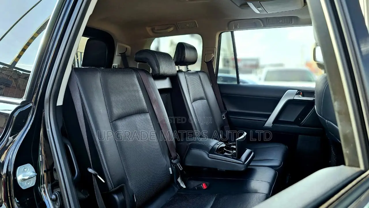 Toyota Land Cruiser Prado 2.8 2019 Black