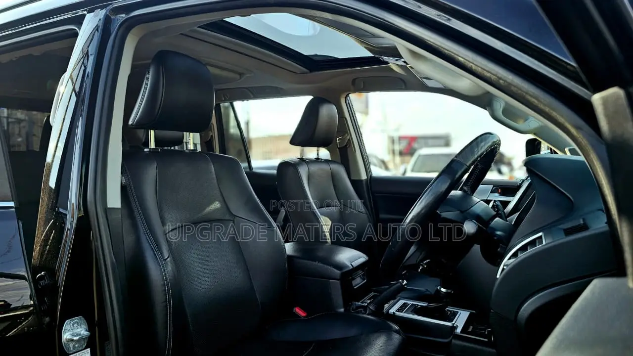 Toyota Land Cruiser Prado 2.8 2019 Black