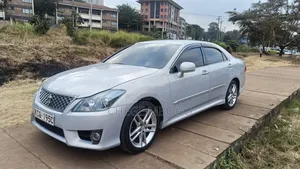 Toyota Crown 2011 Silver