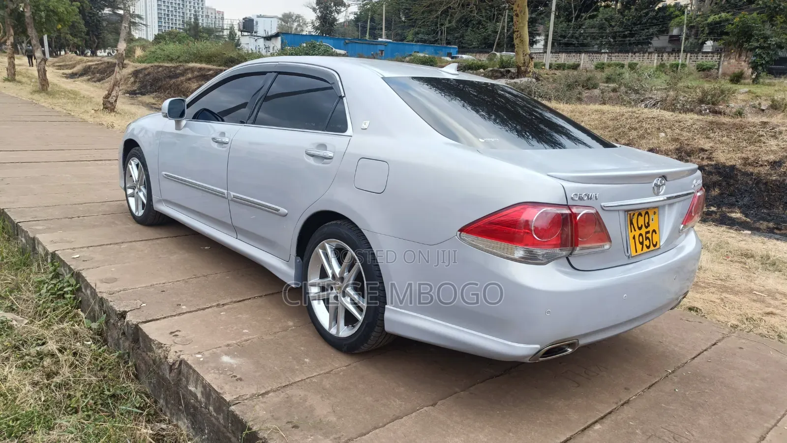Toyota Crown 2011 Silver