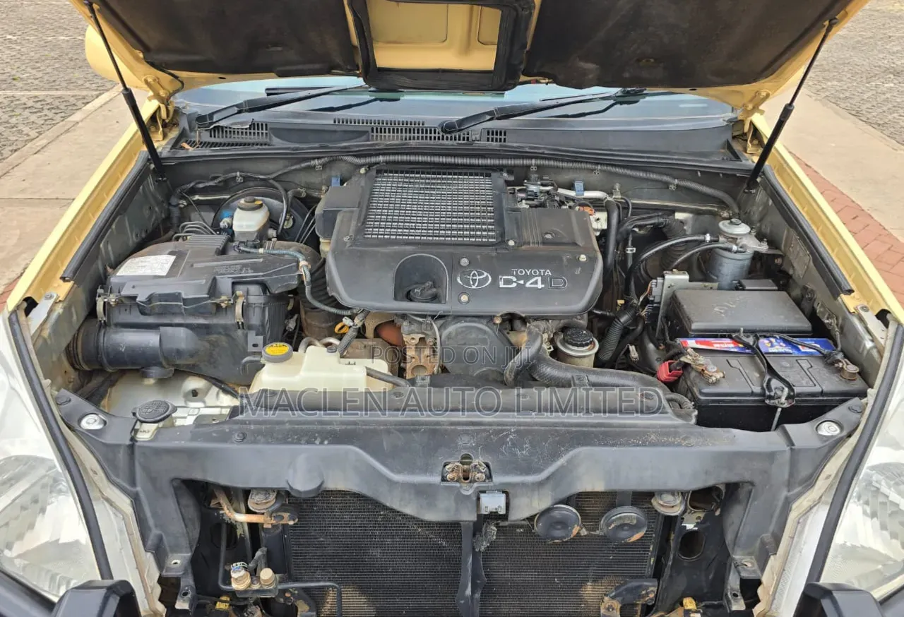 Toyota Land Cruiser Prado 2007 Yellow