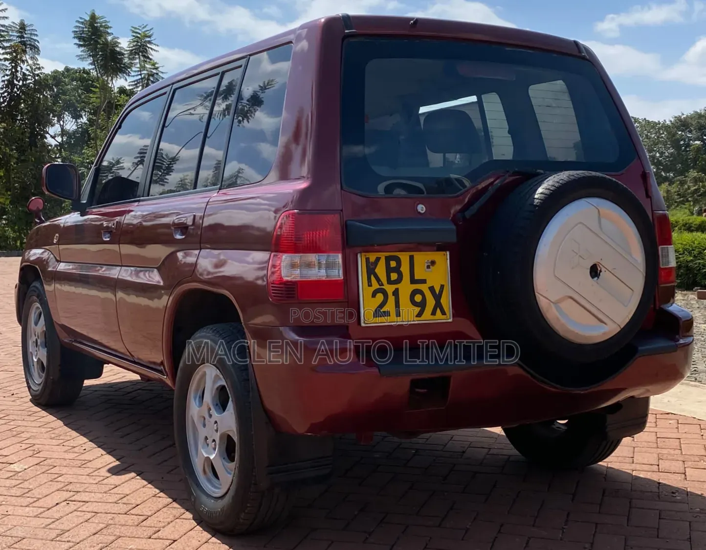 Mitsubishi Pajero IO 2003 Red