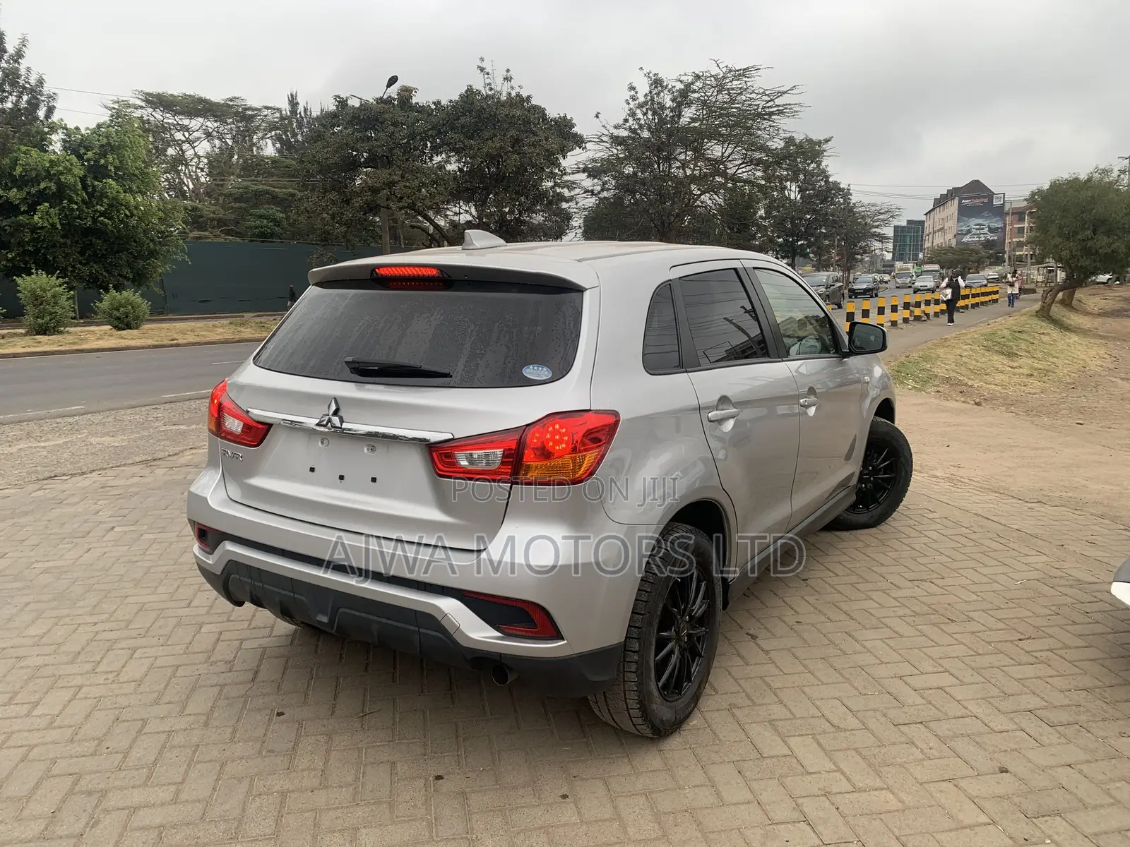 Mitsubishi RVR 2019 Silver