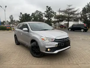 Mitsubishi RVR 2019 Silver