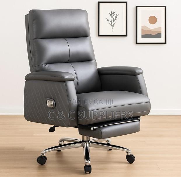 Executive Advanced Leather Chair.