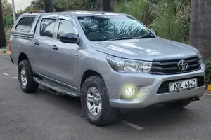 Toyota Hilux 2021 Silver