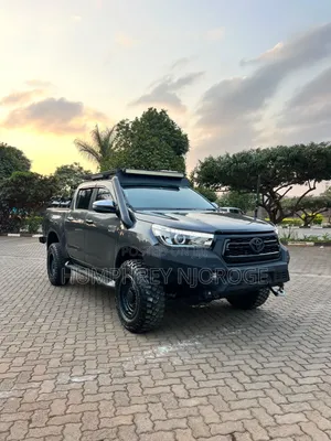 Toyota Hilux SR5 4x4 2019 Gray