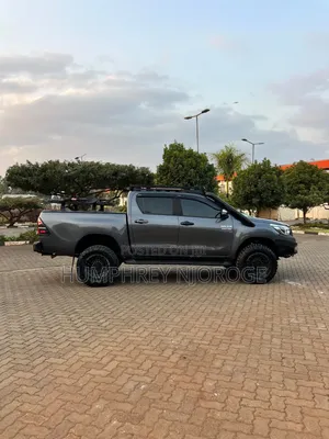 Toyota Hilux SR5 4x4 2019 Gray