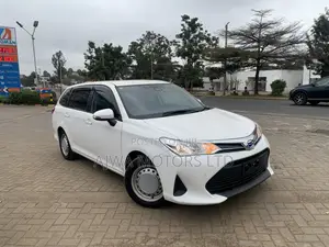 Toyota Corolla Fielder 1.5 Hybrid FWD 2021 White