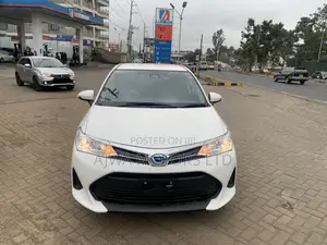 Toyota Corolla Fielder 1.5 Hybrid FWD 2021 White