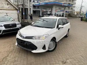 Toyota Corolla Fielder 1.5 Hybrid FWD 2021 White