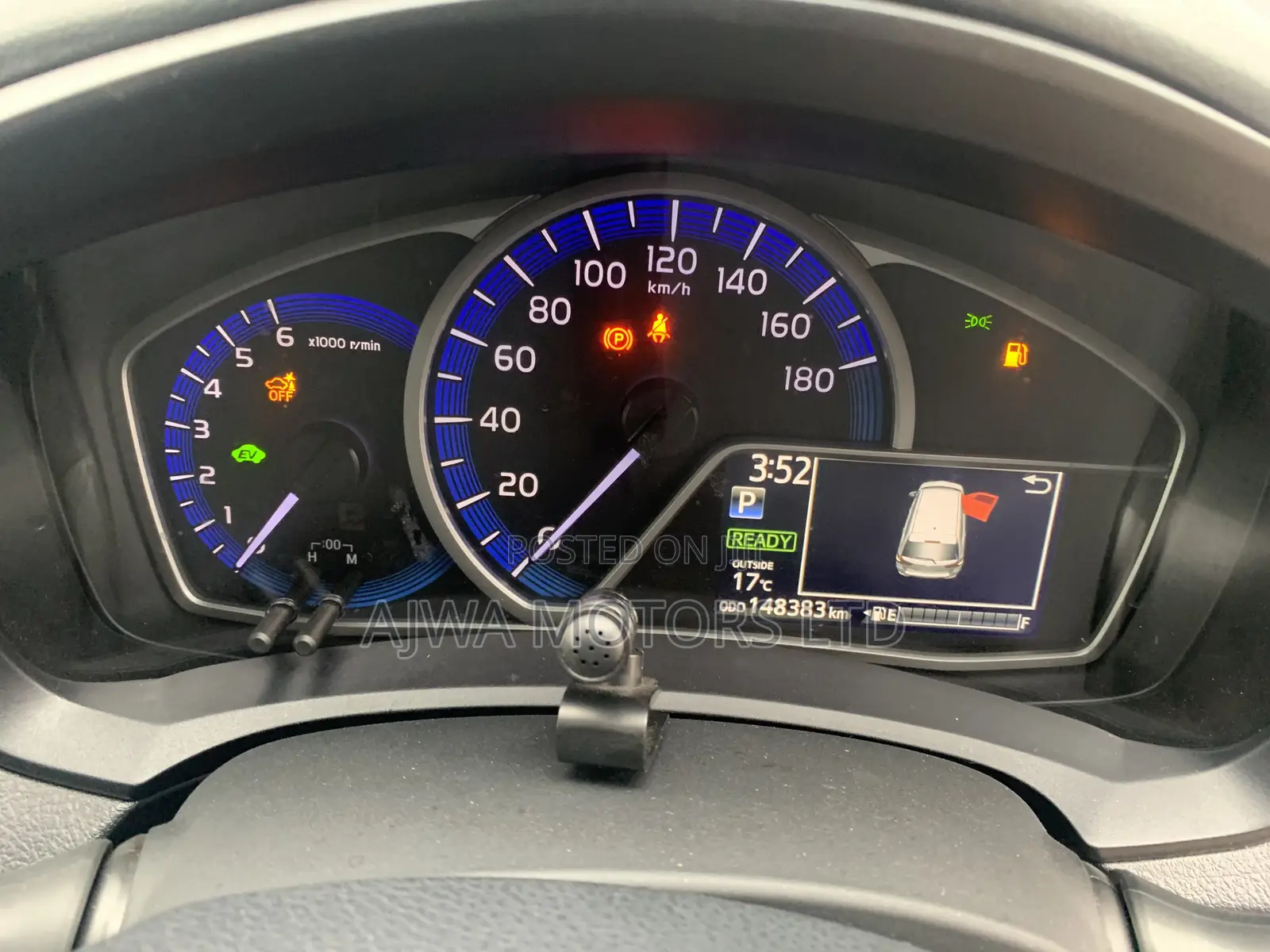 Toyota Corolla Fielder 1.5 Hybrid FWD 2021 White