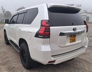 Toyota Land Cruiser Prado 2019 White