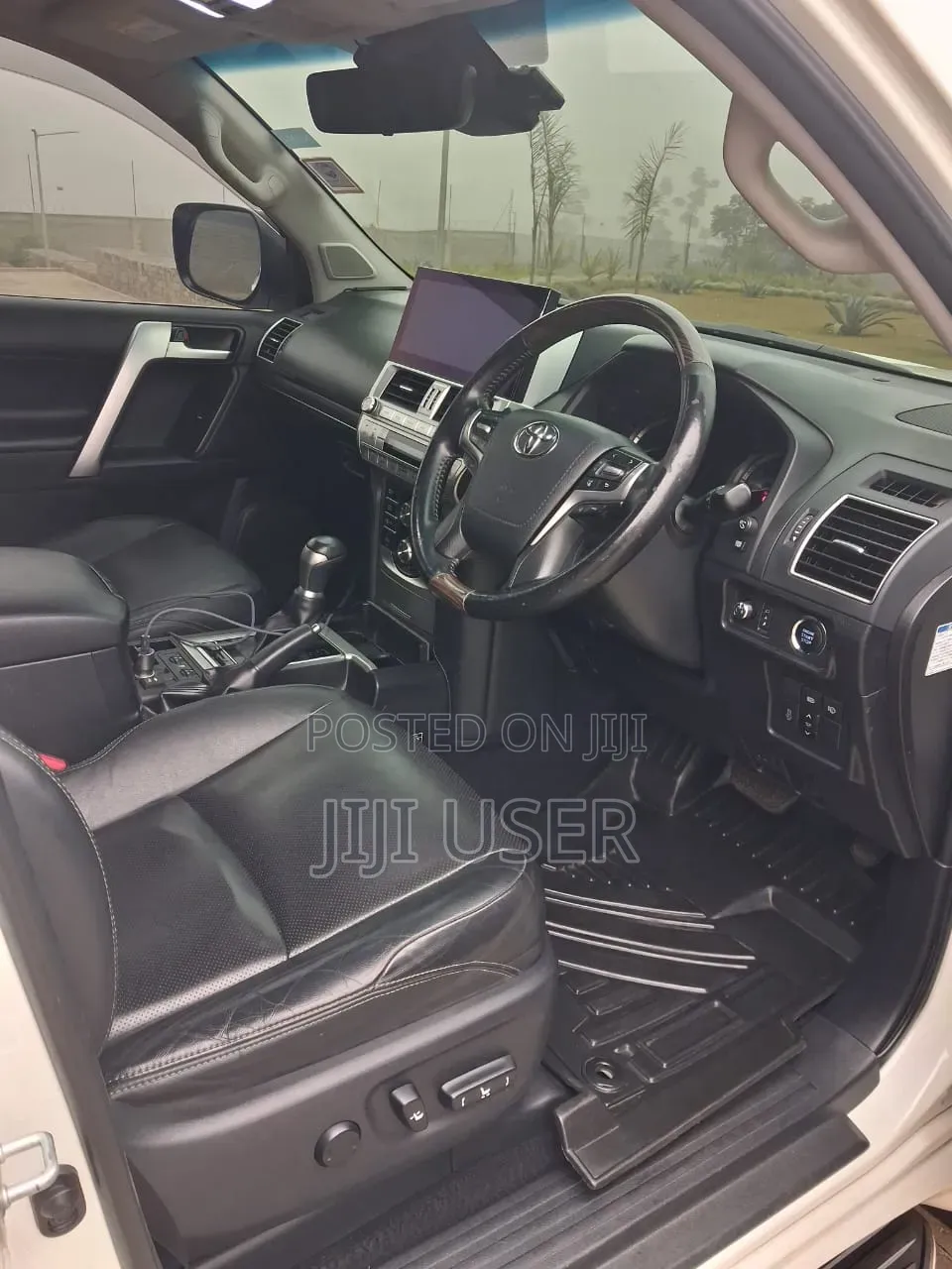 Toyota Land Cruiser Prado 2019 White