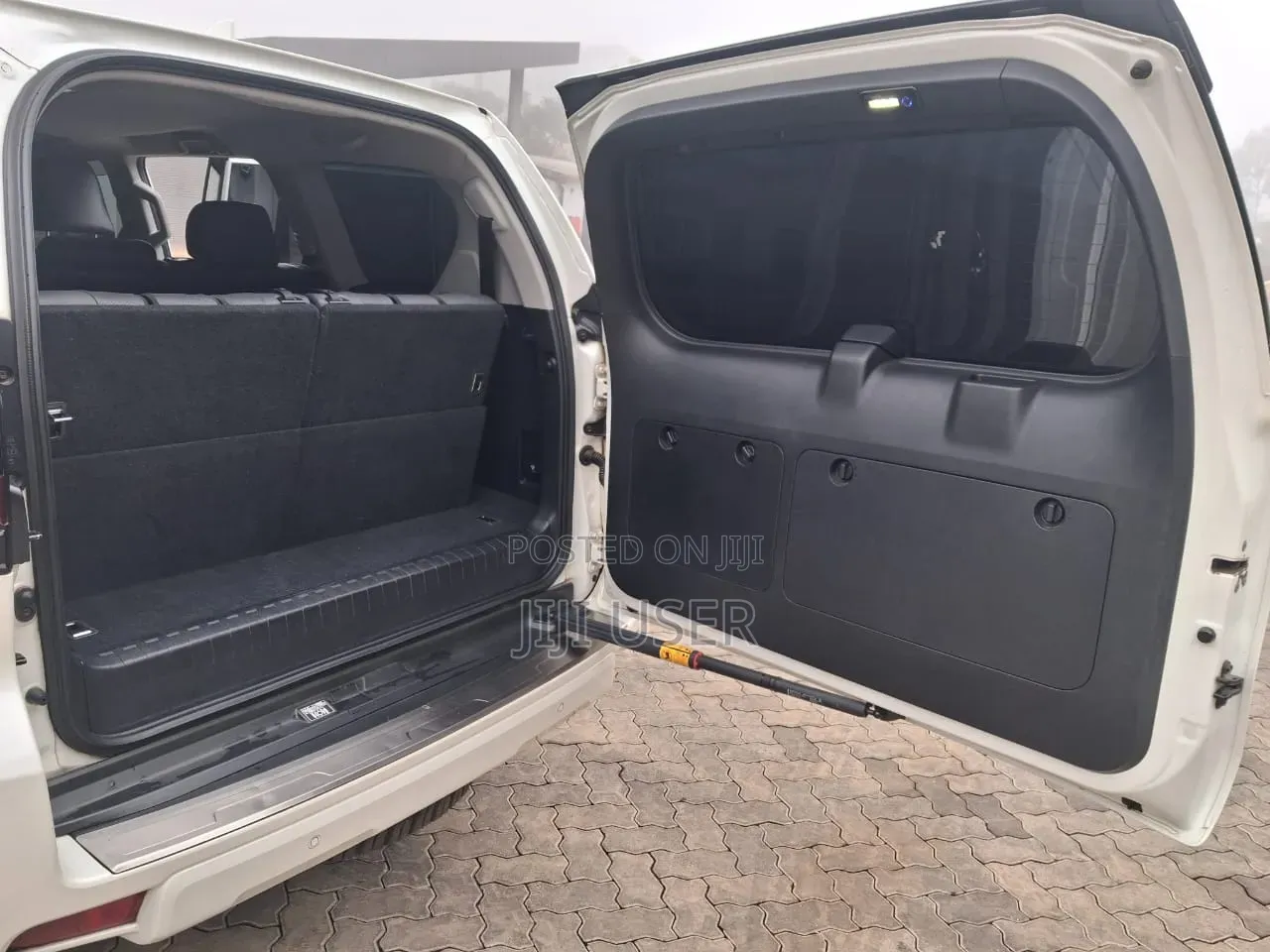 Toyota Land Cruiser Prado 2019 White