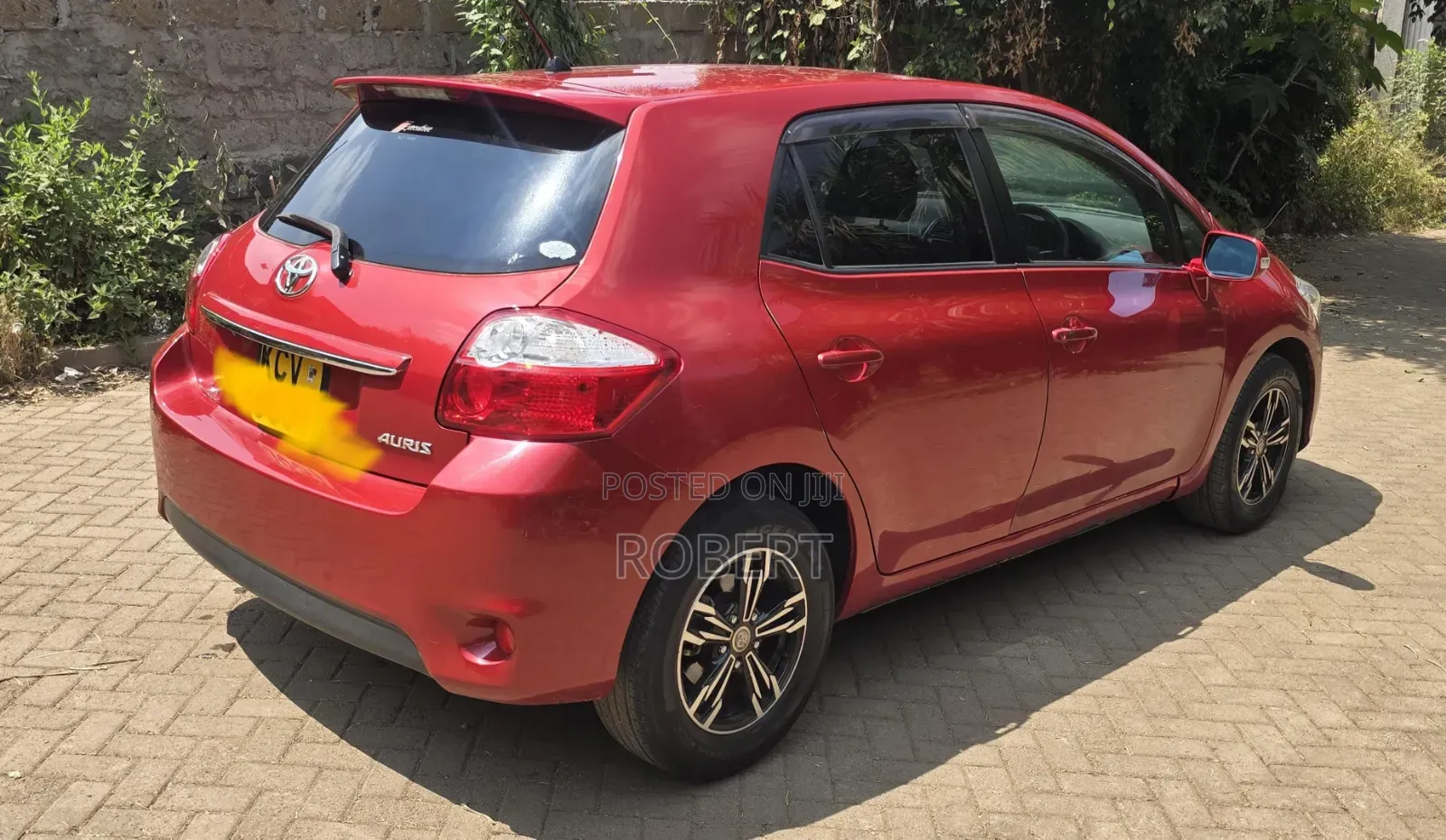 Toyota Auris 2012 Red