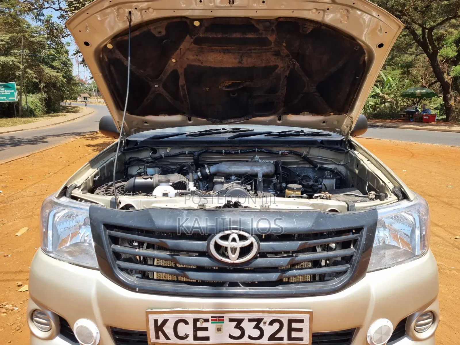 Toyota Hilux 2015 Gold