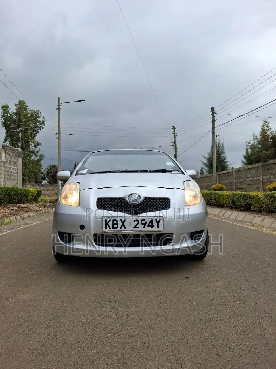 Toyota Vitz 2006 Silver