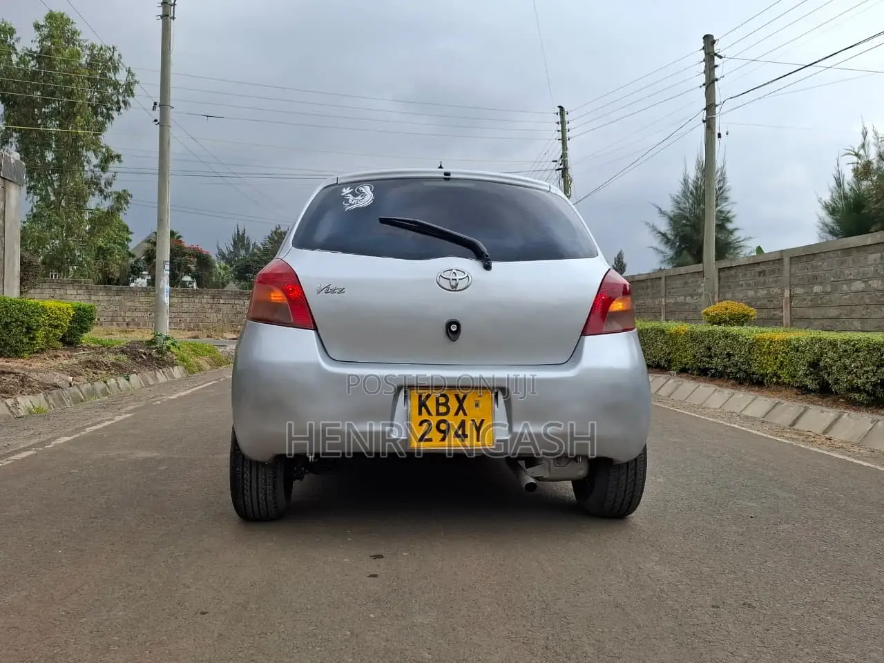 Toyota Vitz 2006 Silver