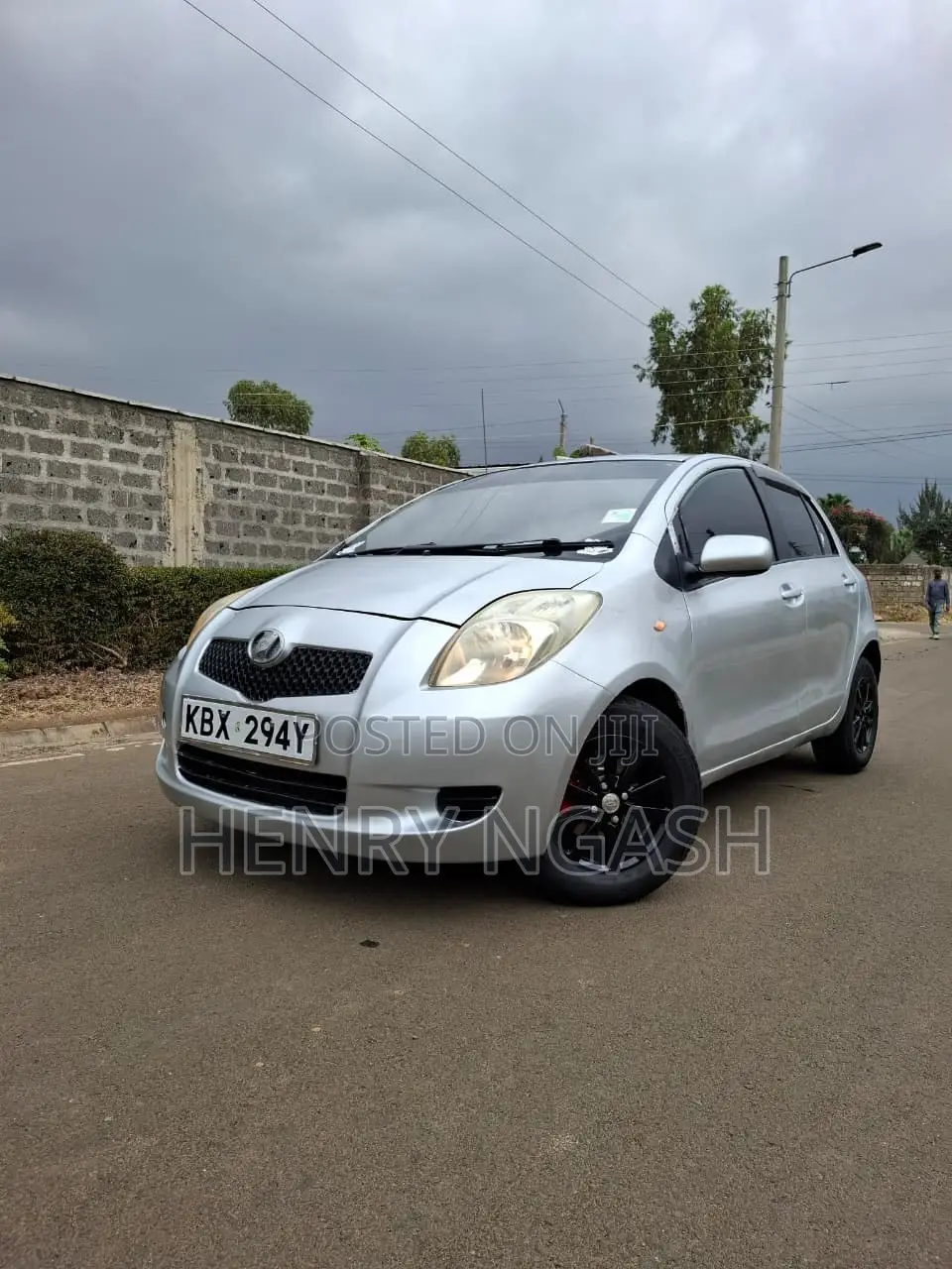 Toyota Vitz 2006 Silver