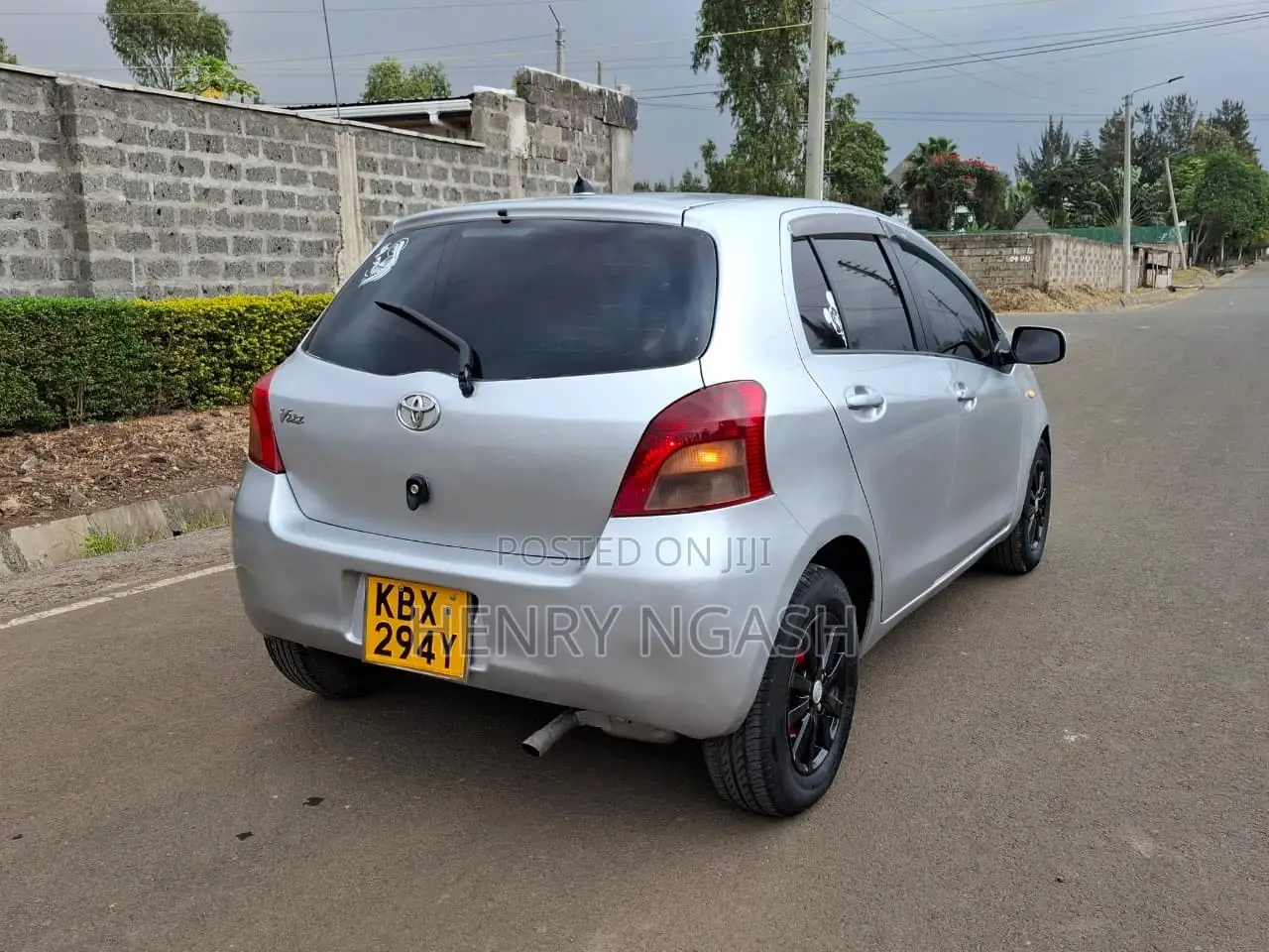 Toyota Vitz 2006 Silver