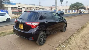 Toyota Vitz 2018 Maroon