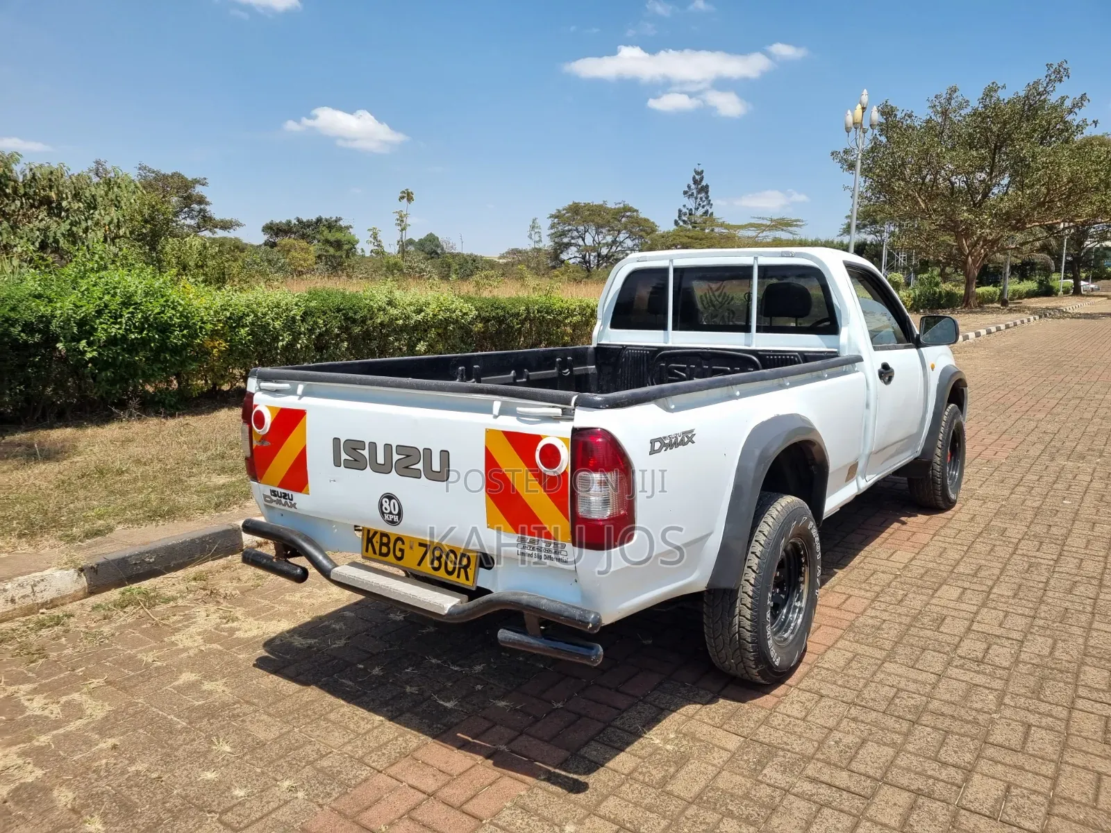 Isuzu D-MAX 2015 White