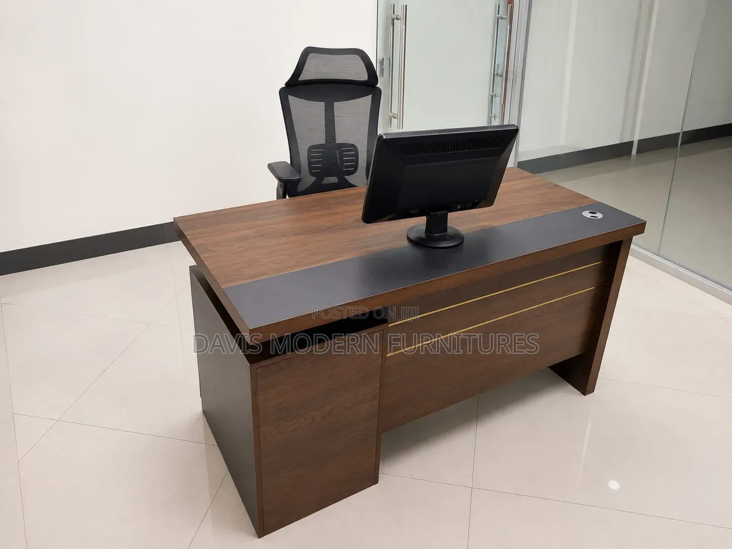 Modern Executive Office Desk With Chair