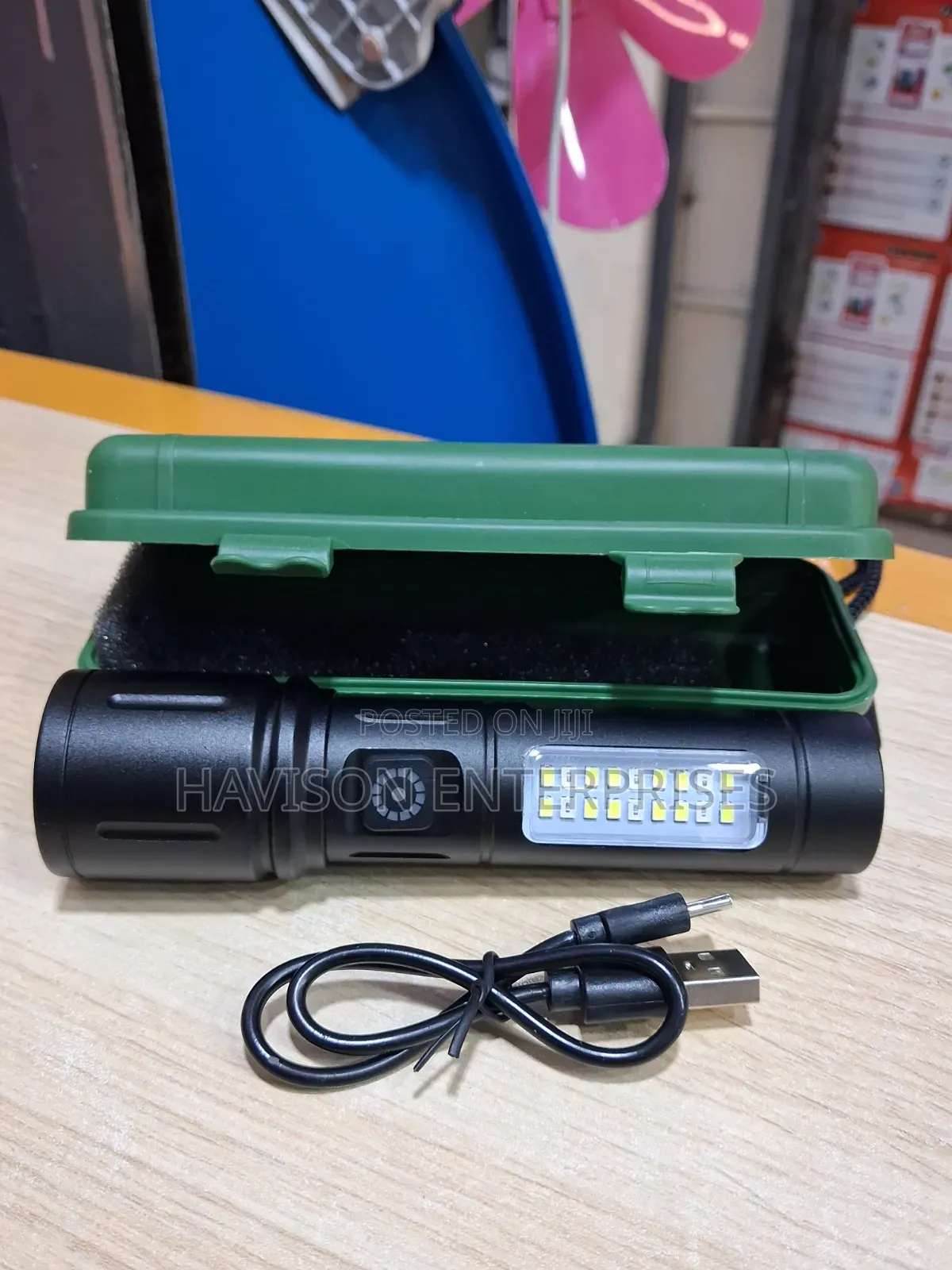 15W Rechargeable Torch