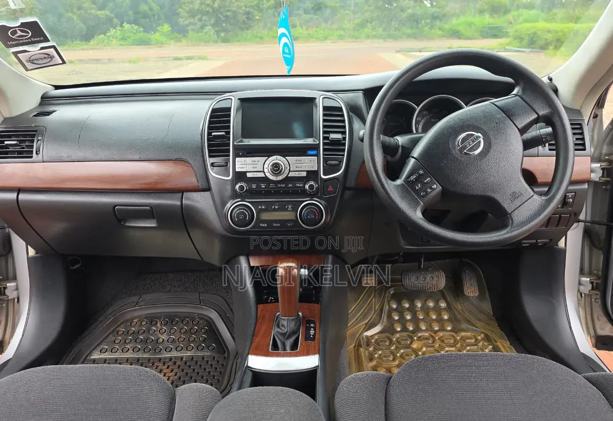 Nissan Sylphy 2011 Silver