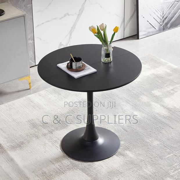Round Living Room Marble Table. - thumbnail 2