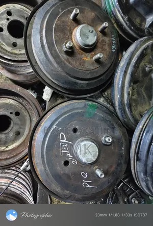 Mazda Demio Old/Verisa Rear Drum