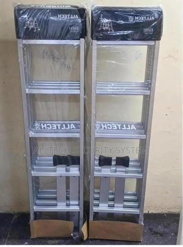 Aluminum Ladders 20ft - main view