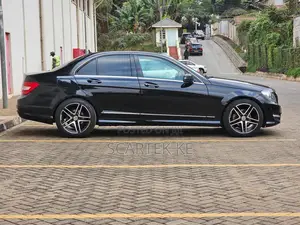 Mercedes-Benz C200 2014 Black