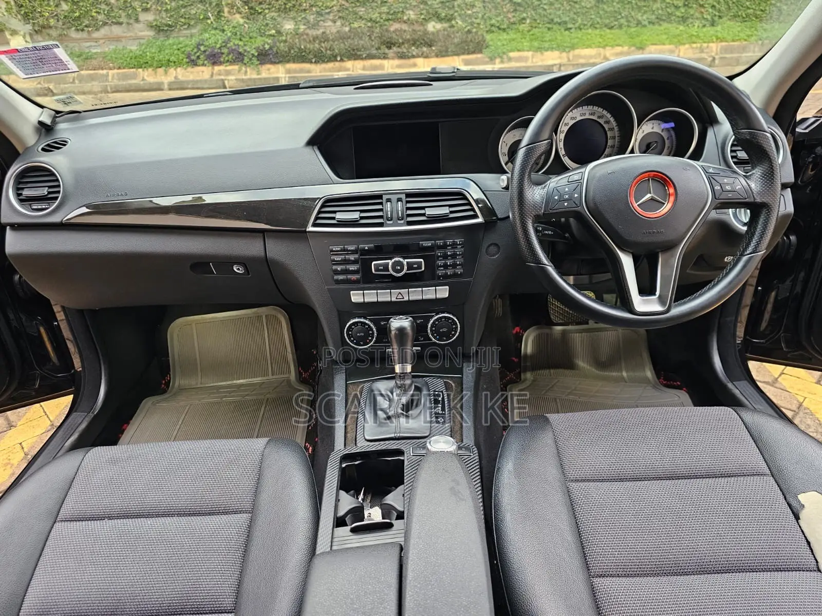 Mercedes-Benz C200 2014 Black