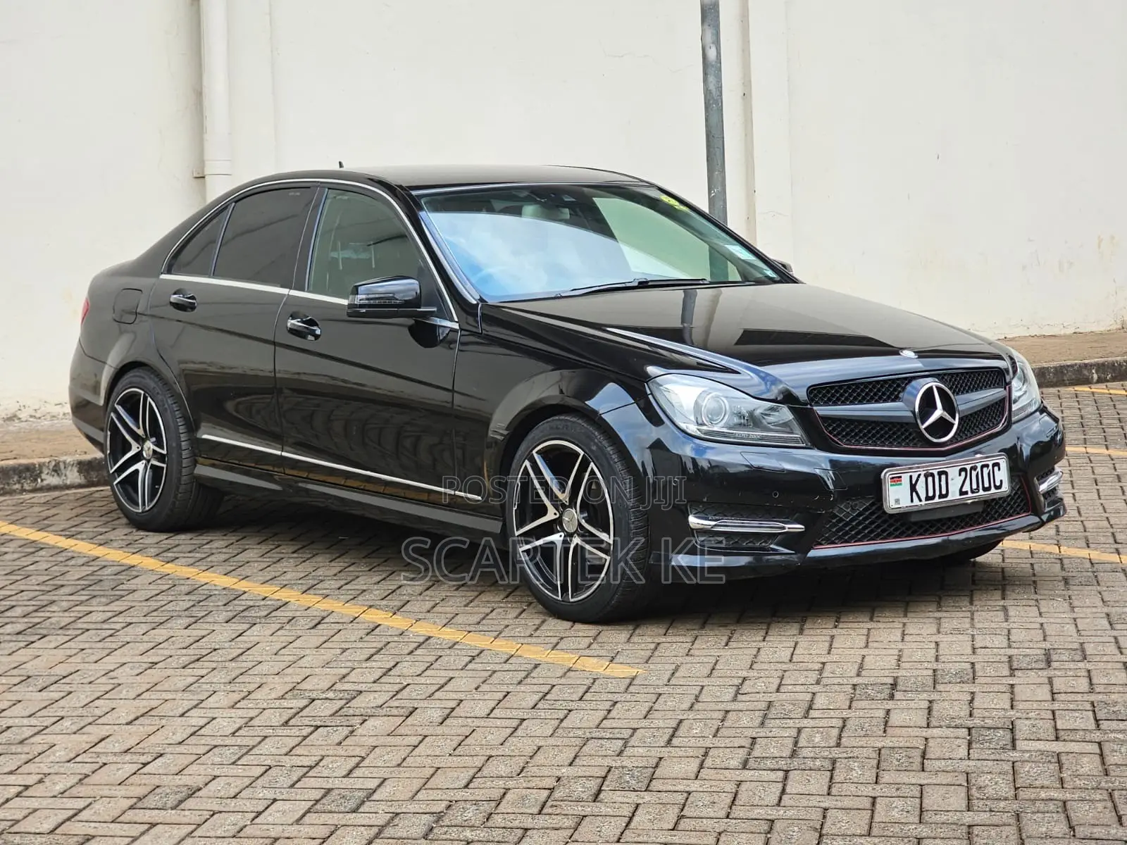 Mercedes-Benz C200 2014 Black