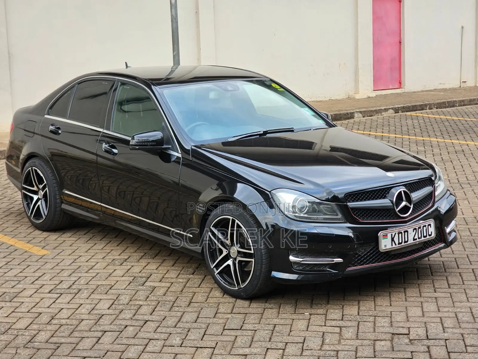 Mercedes-Benz C200 2014 Black