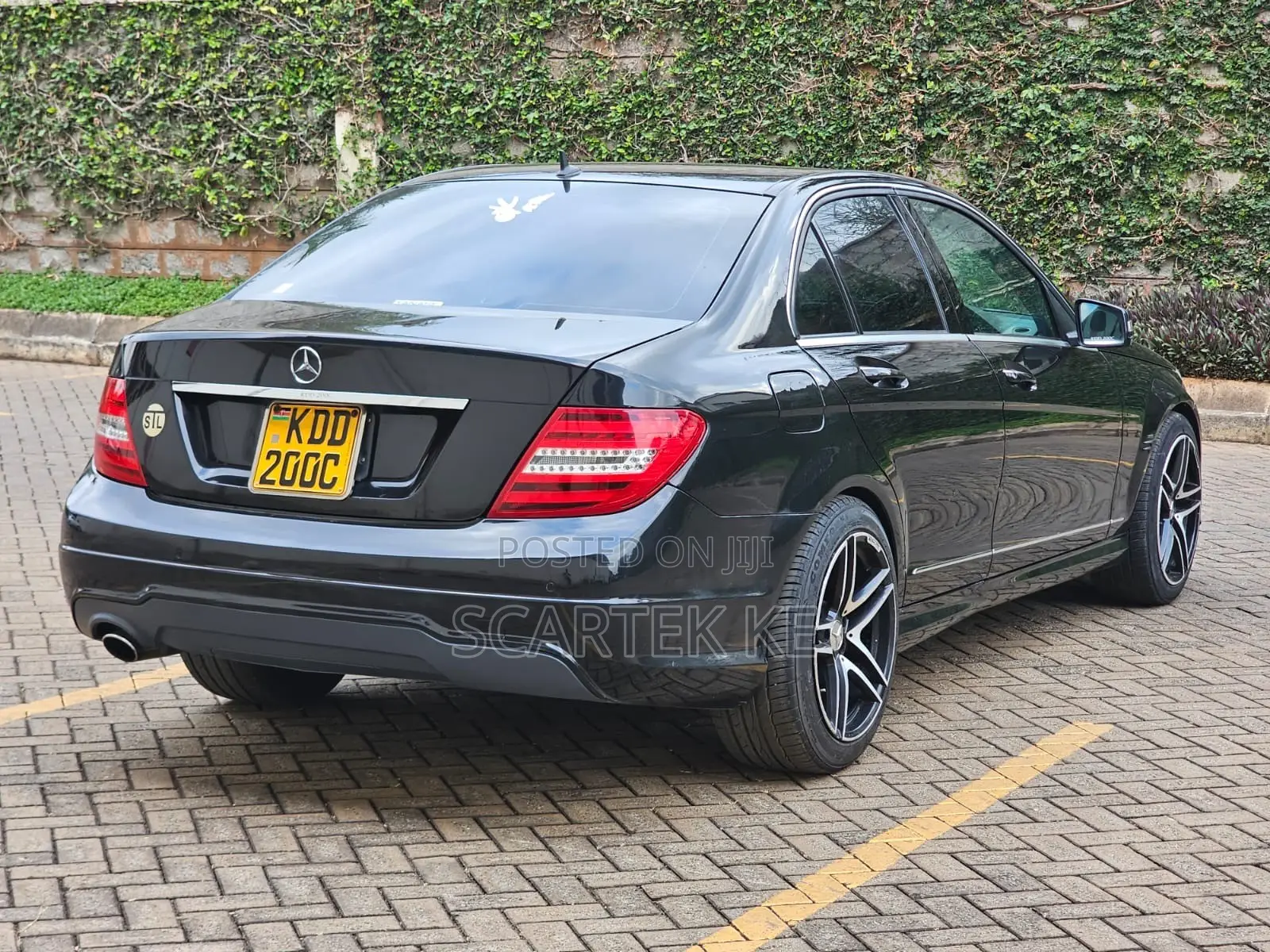 Mercedes-Benz C200 2014 Black