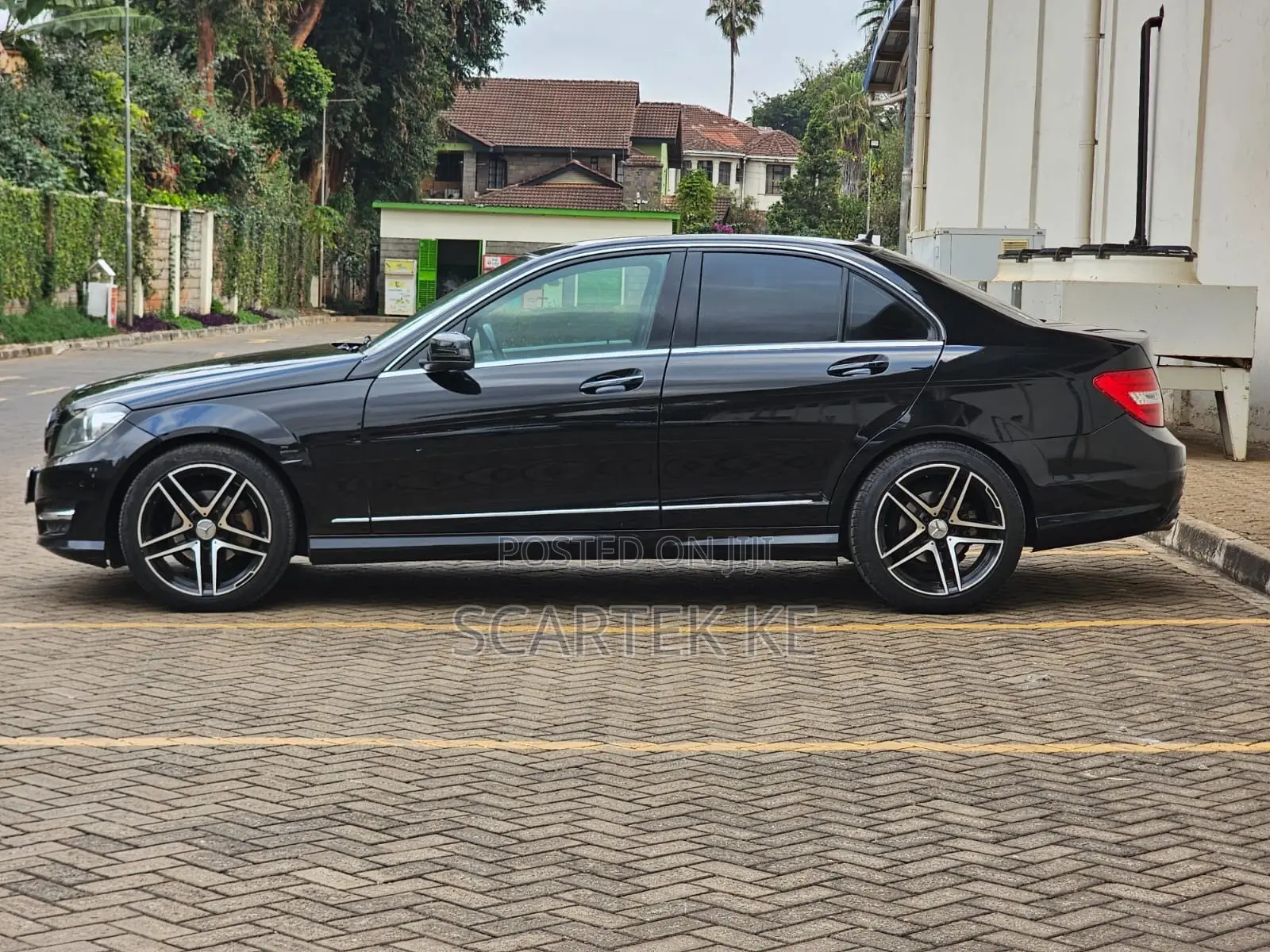 Mercedes-Benz C200 2014 Black