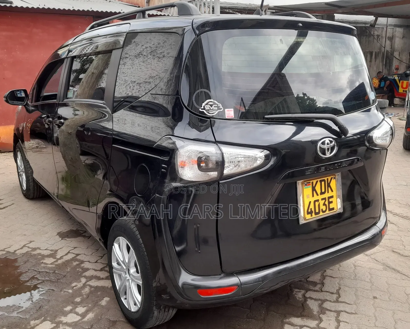 Toyota Sienta 2016 Black