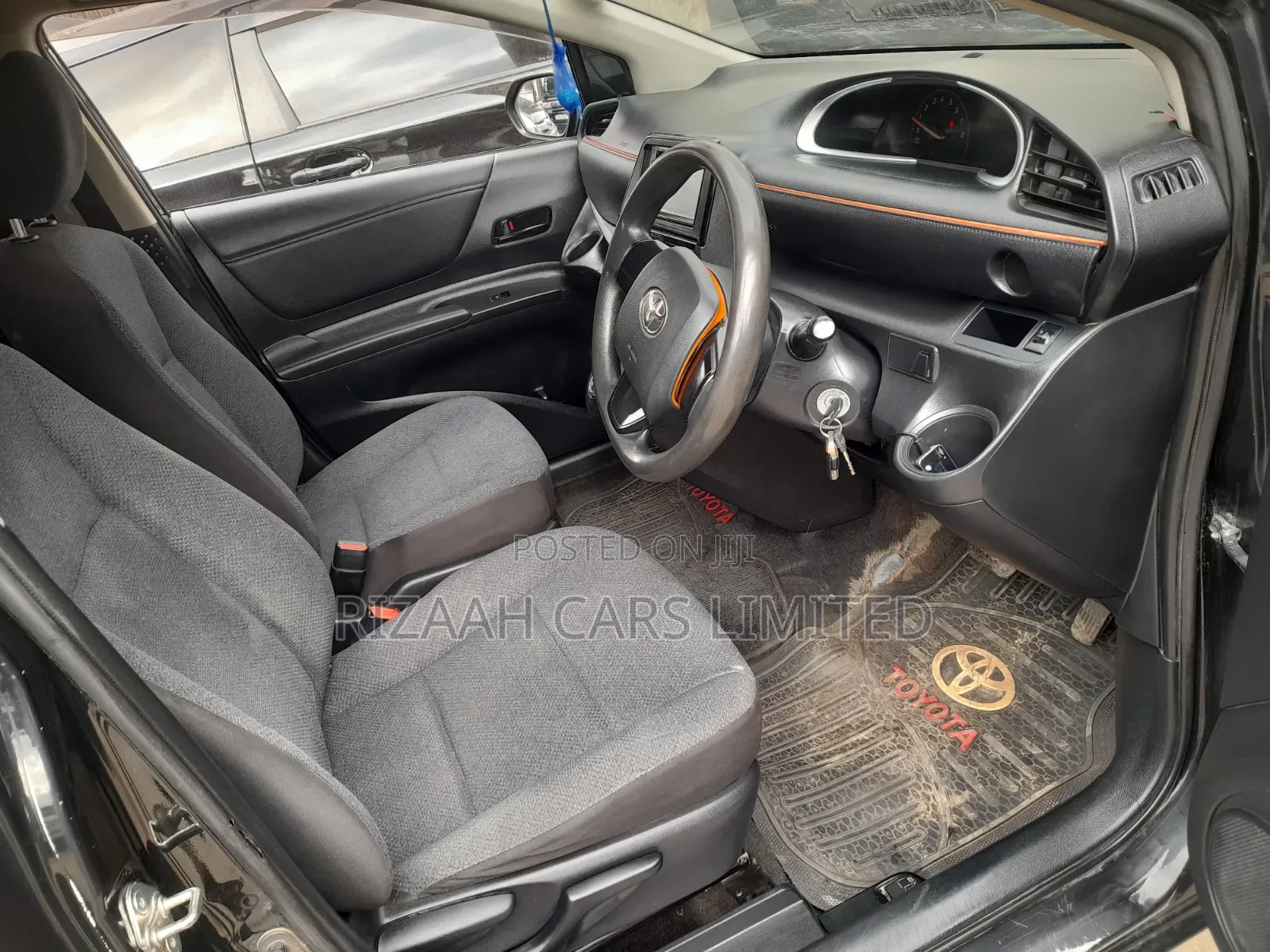 Toyota Sienta 2016 Black