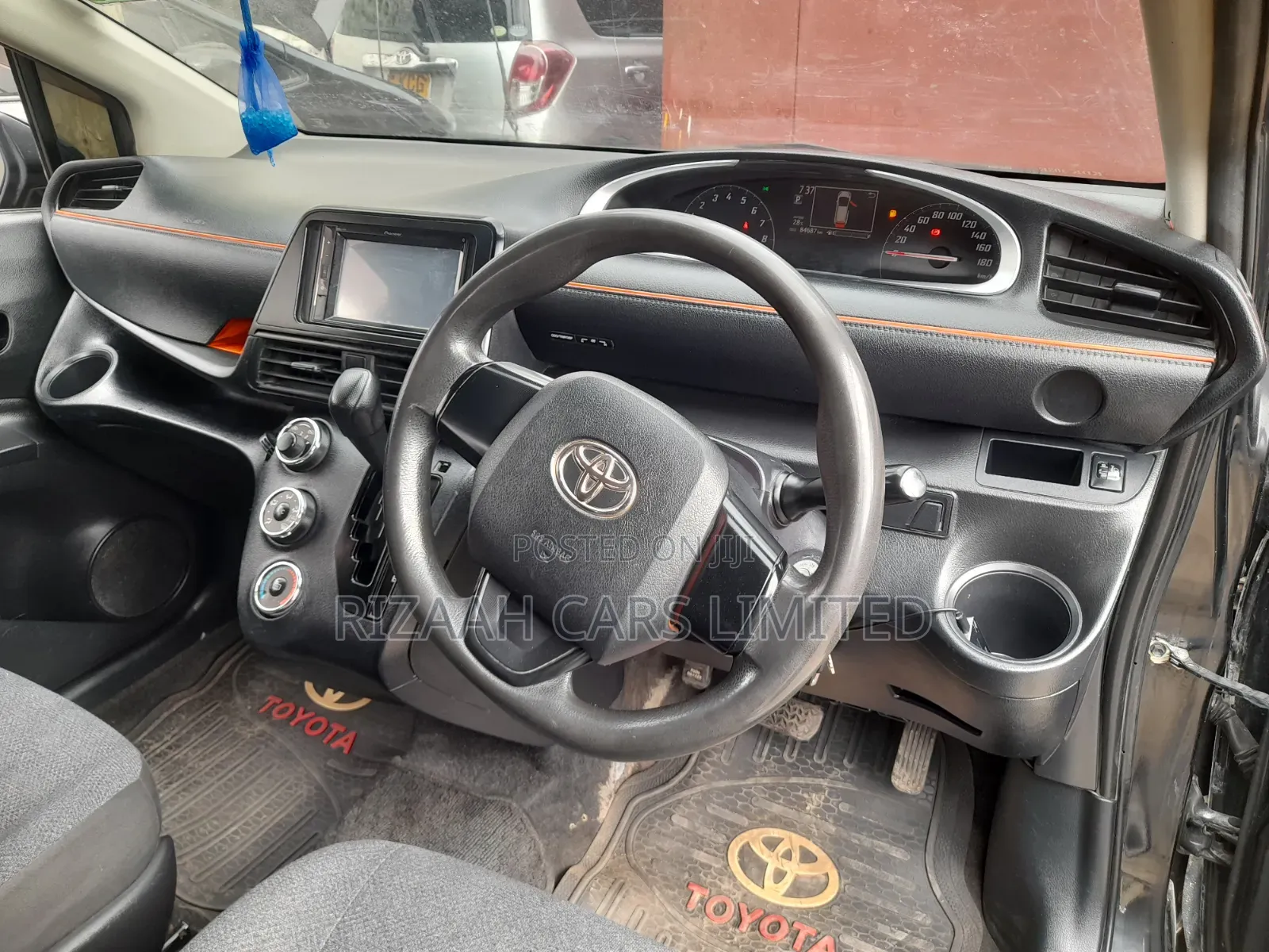 Toyota Sienta 2016 Black