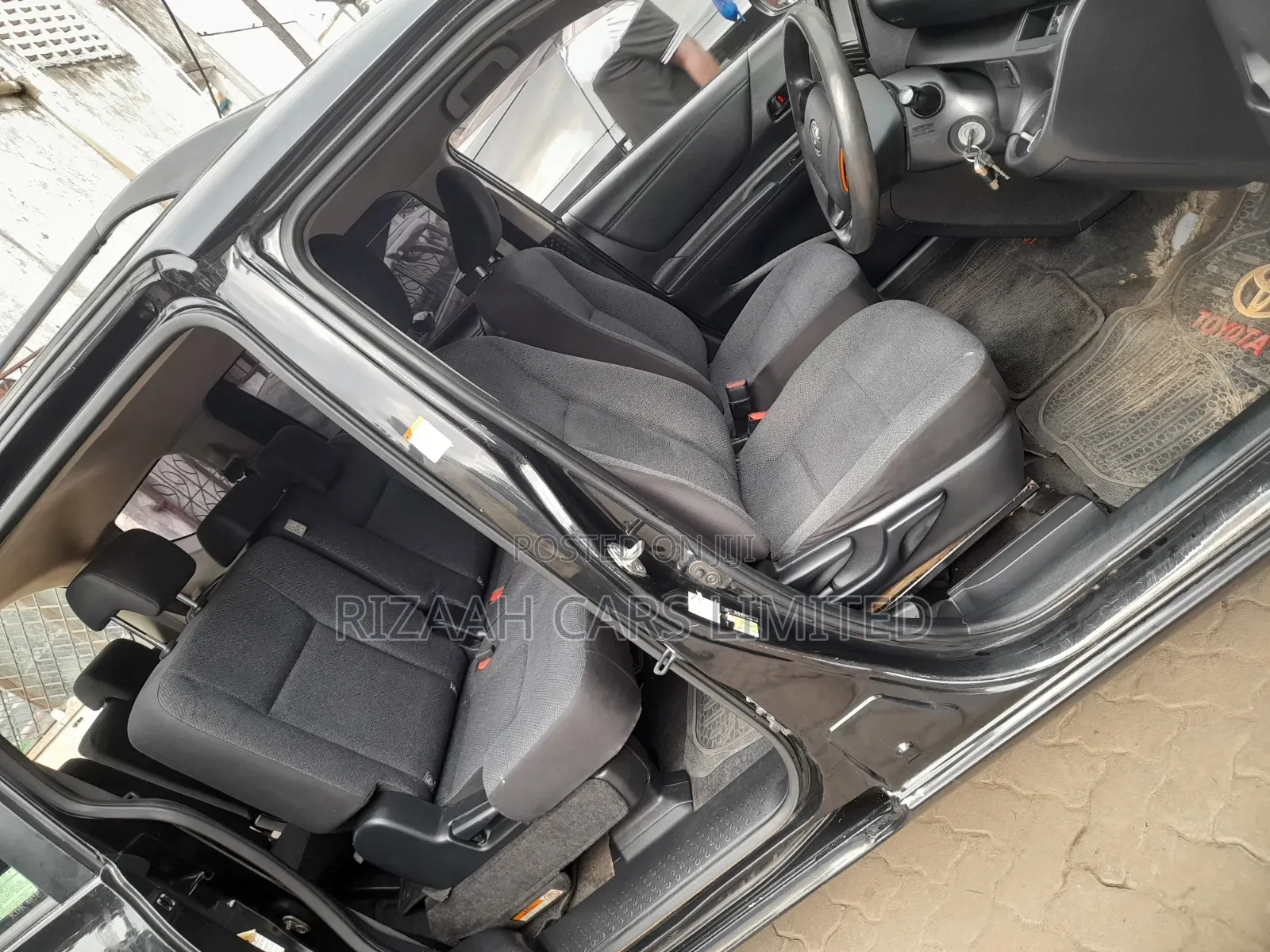 Toyota Sienta 2016 Black