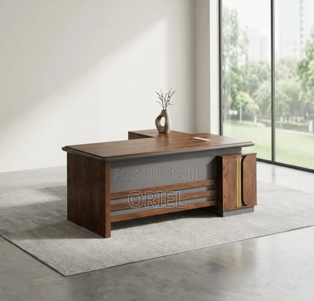Executice Office Desk : 1.8M L-Shaped Table
